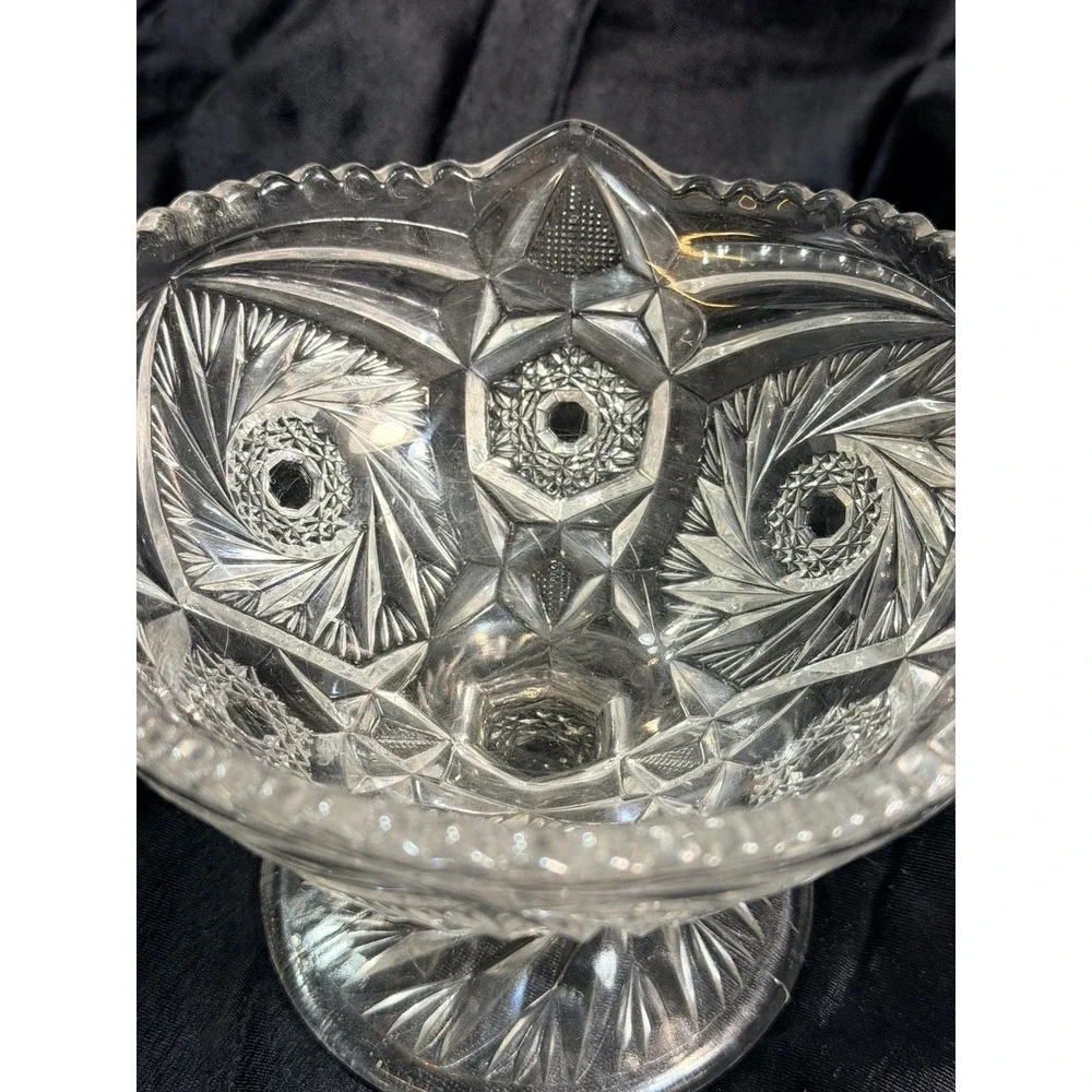 STUNNING Clear Cut Glass Candy Dish Bowl on Pedestal 4.5